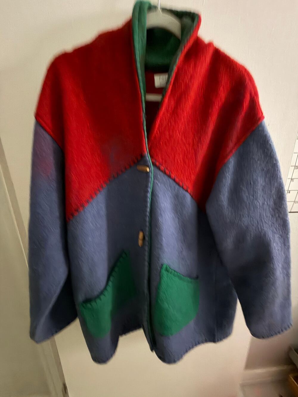 Portraits Northern Isles Women Medium Blue Green Red Boho Cabin Wool Toggle